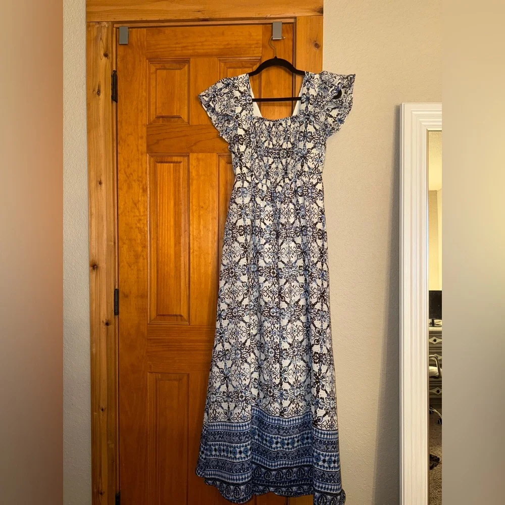 Taylor Navy and White Patterned Maxi Dress - Picture 6 of 8